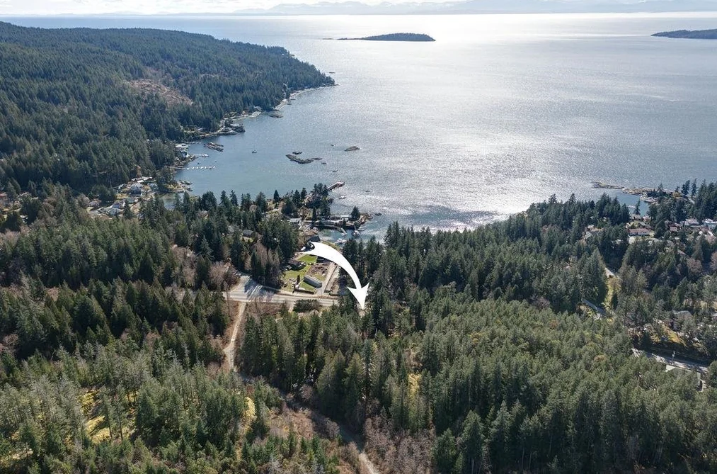 House for sale at 9168 Sunshine Coast Highway Halfmoon Bay British Columbia - MLS: R3101691