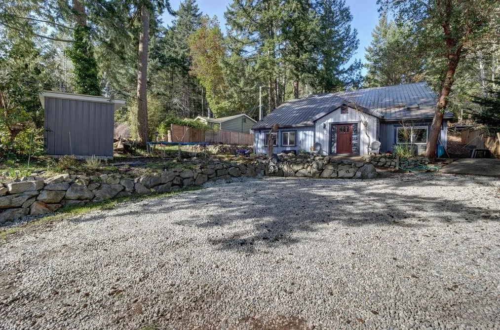9168 SUNSHINE COAST HIGHWAY, Halfmoon Bay BC V7Z 1E9, Halfmoon Bay BC — Residential for Sale - Photo 4