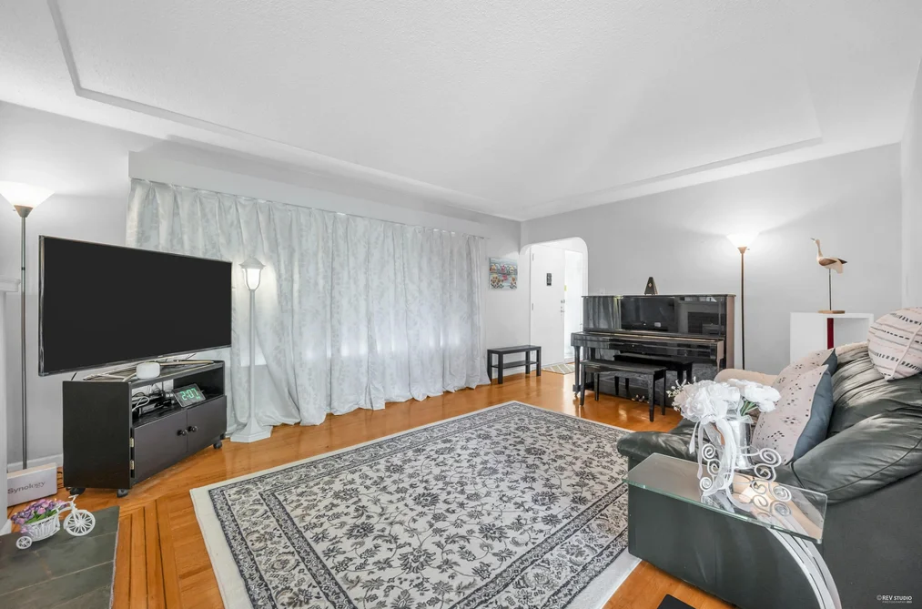 917 LADNER STREET, New Westminster BC V3L 4W5, New Westminster BC — Residential for Sale - Photo 4
