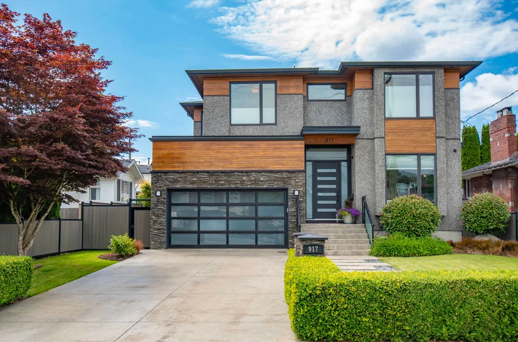 House for sale at 917 Sperling Avenue Burnaby British Columbia - MLS: R3145755