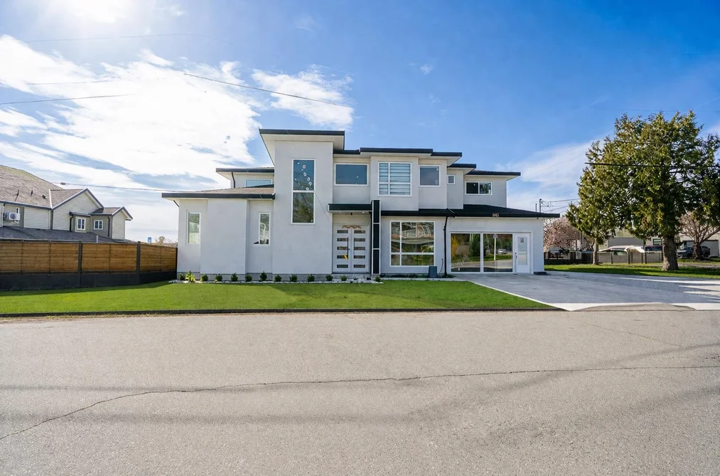 9185 139 STREET, Surrey BC V3V 1J2, Surrey BC — Residential for Sale - Photo 2