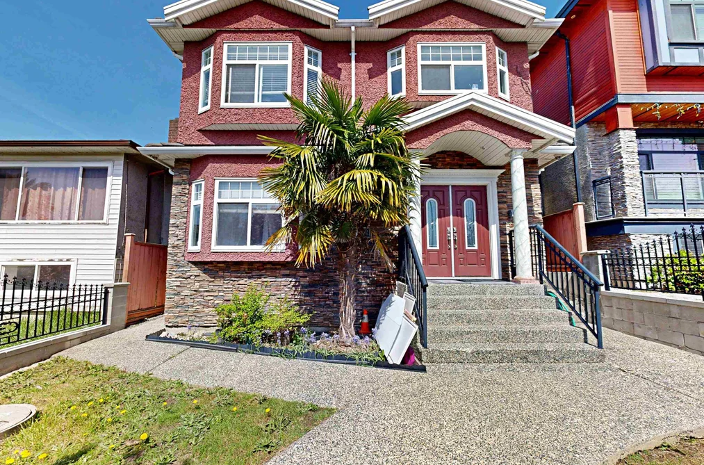 House for sale at 919 E 64th Avenue Vancouver British Columbia - MLS: R3115199
