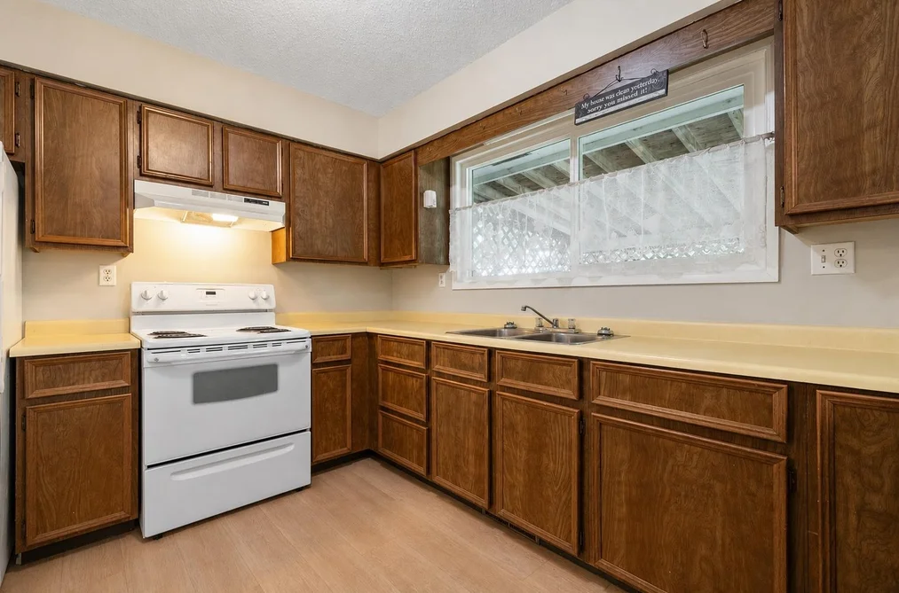 9195 ASPEN PLACE, Chilliwack BC V2P 6W5, Chilliwack BC — Residential for Sale - Photo 2