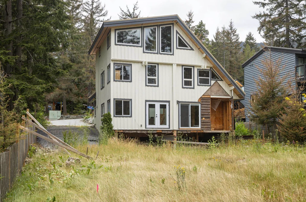 9199 EMERALD DRIVE, Whistler BC V8E 0G5, Whistler BC — Residential for Sale - Photo 2
