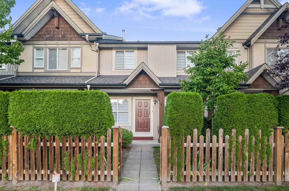 Townhouse for sale at 92 8737 161 Street Surrey British Columbia - MLS: R3053293