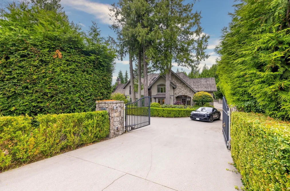 House for sale at 920 Pyrford Road West Vancouver British Columbia - MLS: R3104803