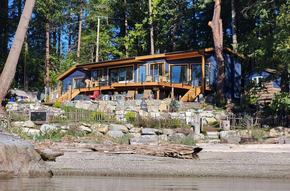 House for sale at 9219 Hydaway Road Halfmoon Bay British Columbia - MLS: R3156138