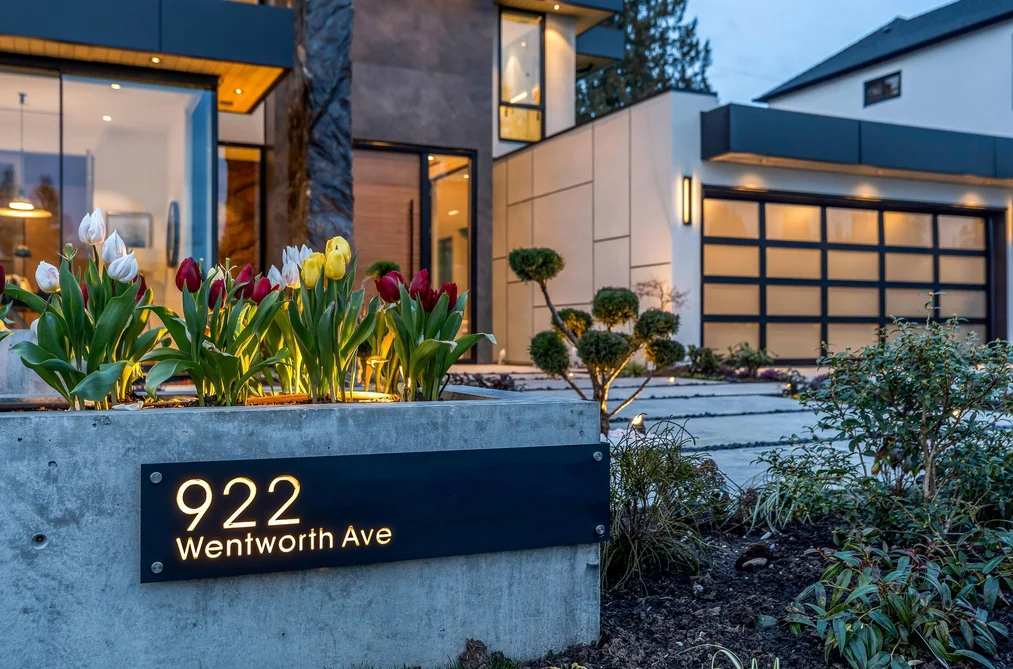 922 WENTWORTH AVENUE, North Vancouver BC V7R 1R7, North Vancouver BC — Residential for Sale - Photo 2