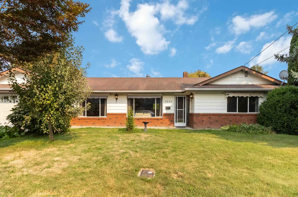 9220 COOTE STREET, Chilliwack BC V2P 6B5, Chilliwack BC — Residential for Sale - Photo 2