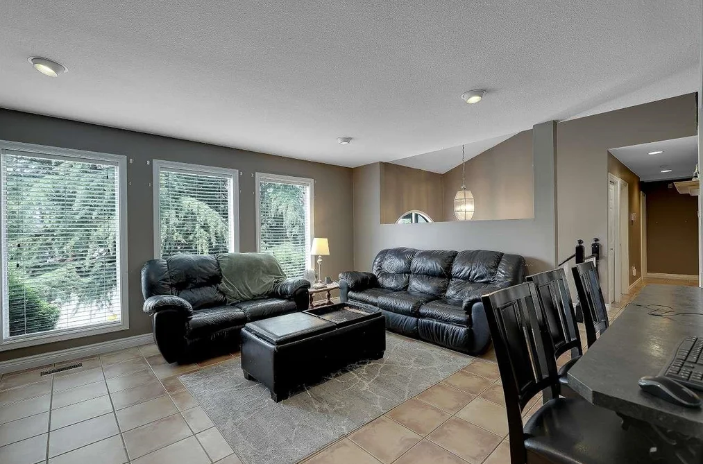 9230 212B STREET, Langley BC V1M 1K9, Langley BC — Residential for Sale - Photo 3