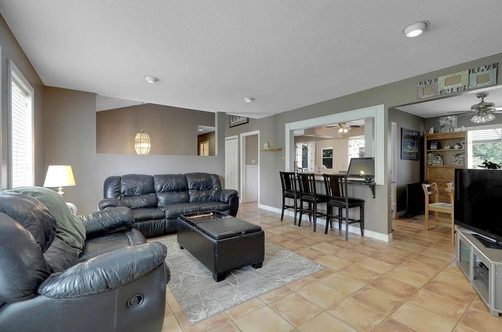 9230 212B STREET, Langley BC V1M 1K9, Langley BC — Residential for Sale - Photo 5