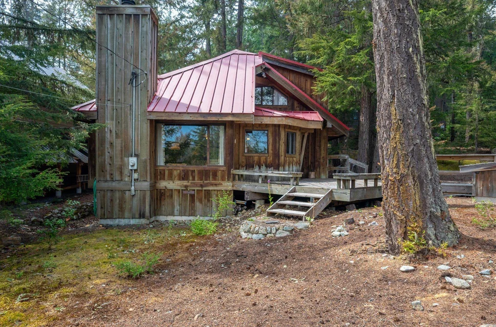 House for sale at 9230 Pinetree Place Whistler British Columbia - MLS: R3148256
