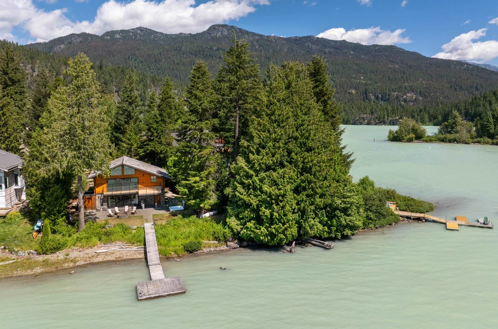 House for sale at 9249 Lakeshore Drive Whistler British Columbia - MLS: R3032199