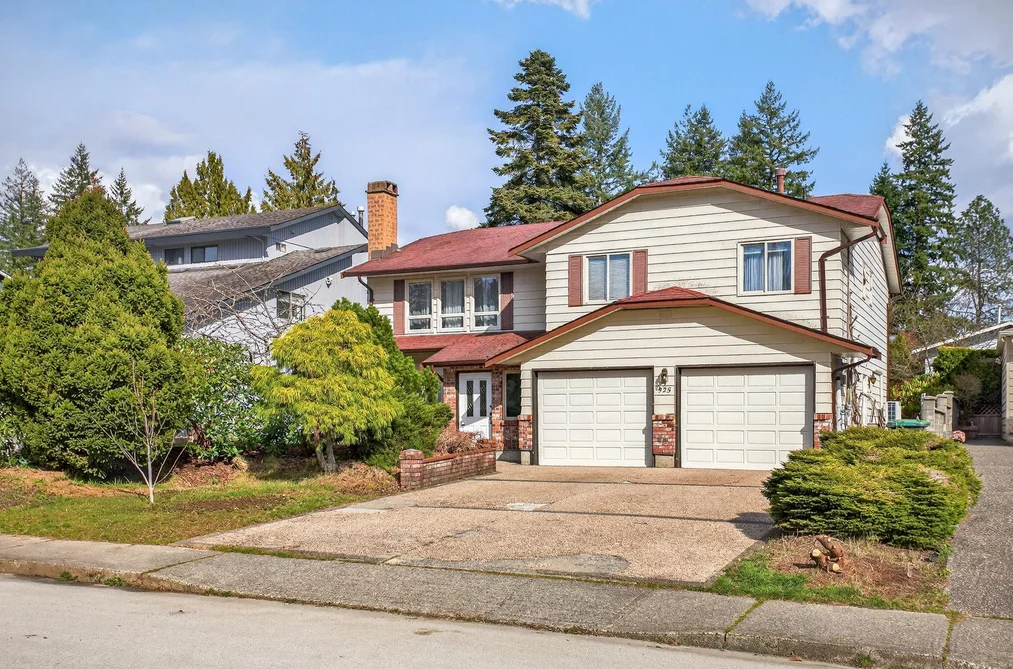 925 MERRITT STREET, Coquitlam BC V3J 7K9, Coquitlam BC — Residential for Sale - Photo 2