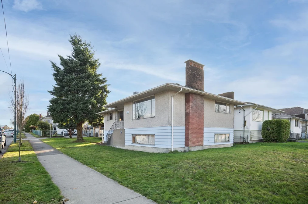 925 NANAIMO STREET, Vancouver BC V5L 4T1, Vancouver BC — Residential for Sale - Photo 4
