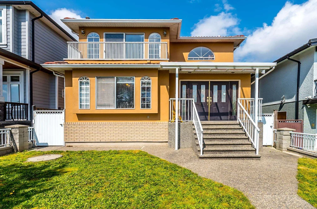 House for sale at 927 E 50th Avenue Vancouver British Columbia - MLS: R3114942
