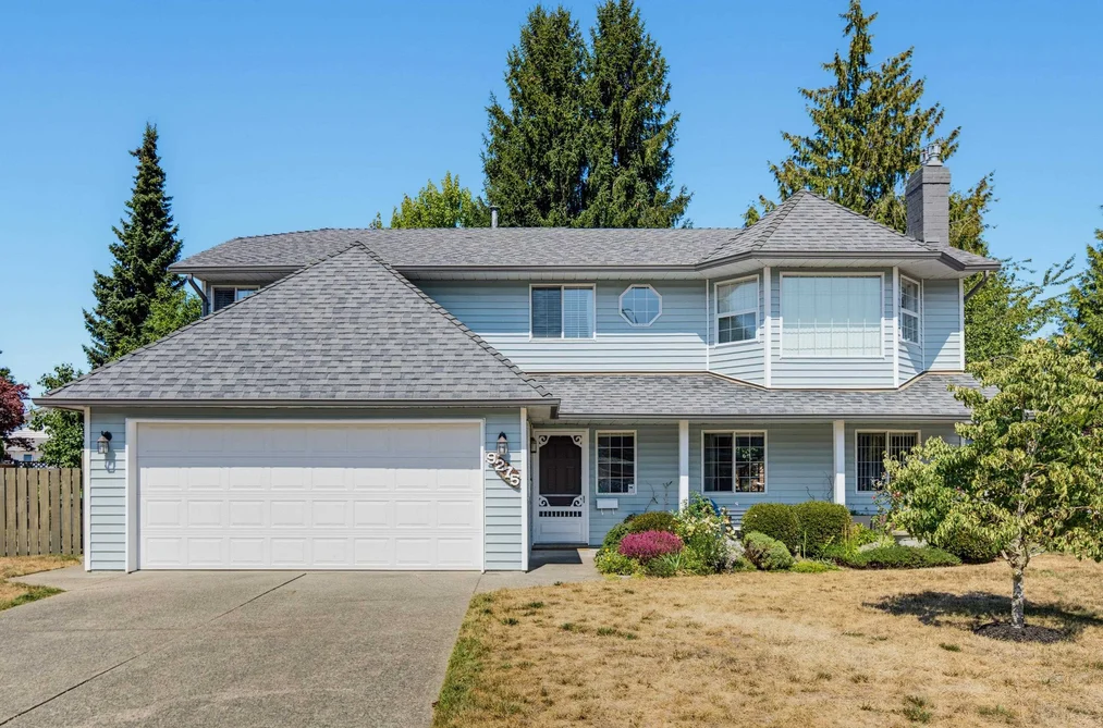 House for sale at 9275 155 Street Surrey British Columbia - MLS: R3157096