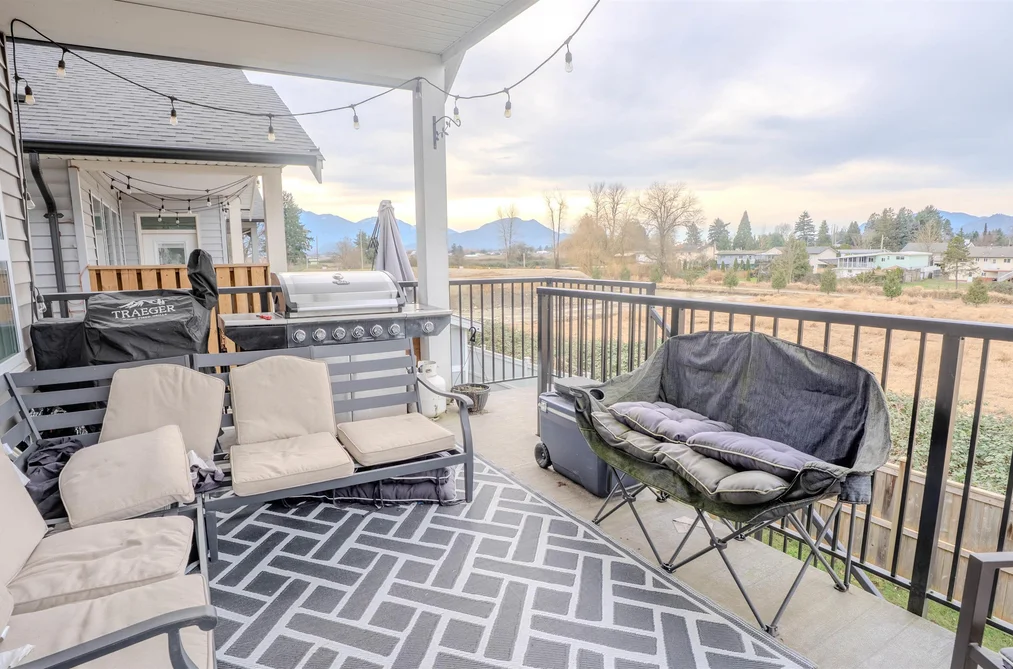 9279 SITKA PLACE, Chilliwack BC V2P 8B6, Chilliwack BC — Residential for Sale - Photo 2