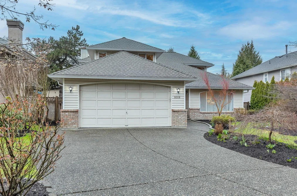 9289 204 STREET, Langley BC V1M 2L8, Langley BC — Residential for Sale - Photo 2