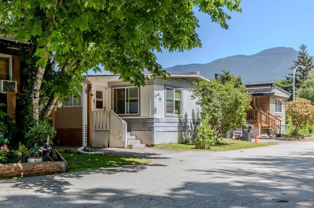 Manufactured Home for sale at 93 40157 Government Road Squamish British Columbia - MLS: R3129645