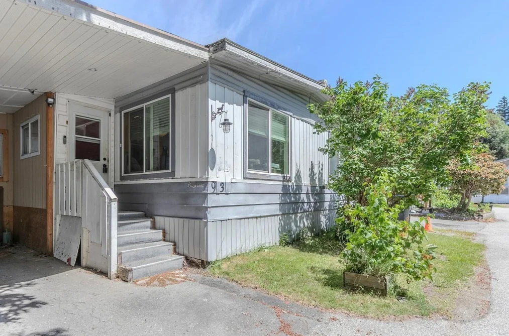 93 40157 GOVERNMENT ROAD, Squamish BC V0N 1T0, Squamish BC — Residential for Sale - Photo 2