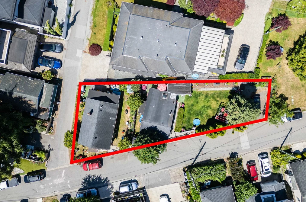 931 FINLAY STREET, White Rock BC V4B 4K5, White Rock BC — Residential for Sale - Photo 2