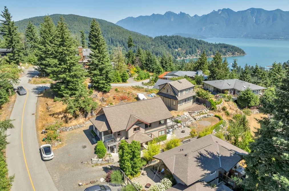 931 RIVENDELL DRIVE, Bowen Island BC V0N 1G1, Bowen Island BC — Residential for Sale - Photo 2