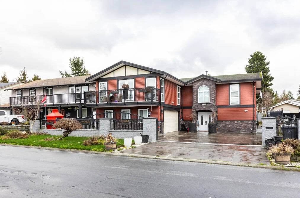 House for sale at 9318 Cinnamon Drive Surrey British Columbia - MLS: R3089097