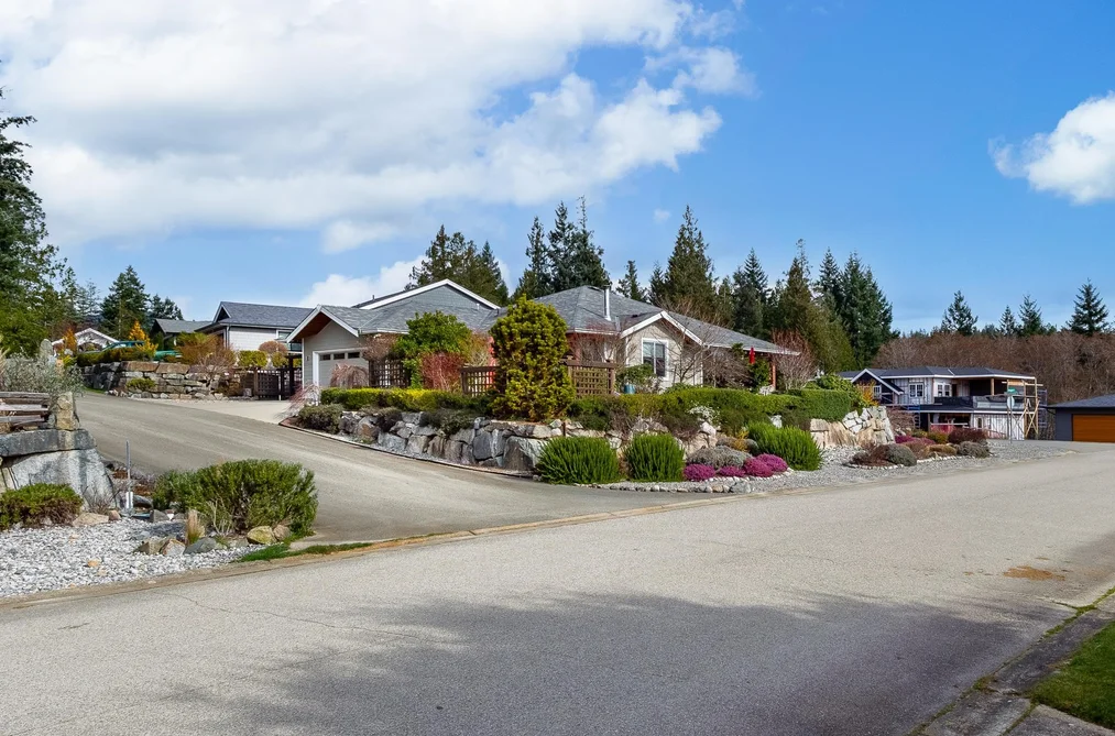 House for sale at 9326 Jorgensen Place Halfmoon Bay British Columbia - MLS: R3098305