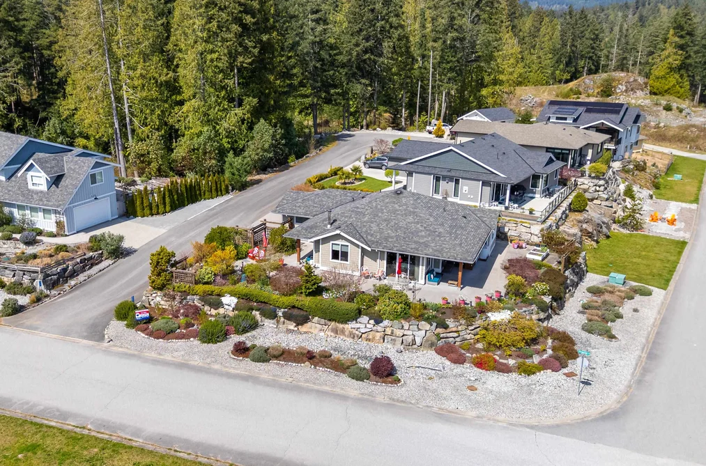 9326 JORGENSEN PLACE, Halfmoon Bay BC V7Z 1B4, Halfmoon Bay BC — Residential for Sale - Photo 5