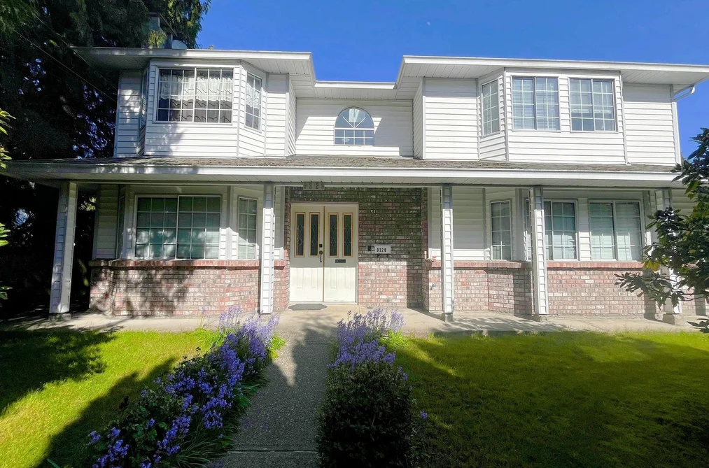 House for sale at 9328 132 Street Surrey British Columbia - MLS: R3124367