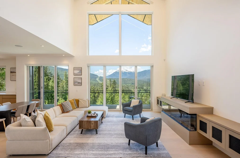 House for sale at 9333 Warbler Way Whistler British Columbia - MLS: R3169798