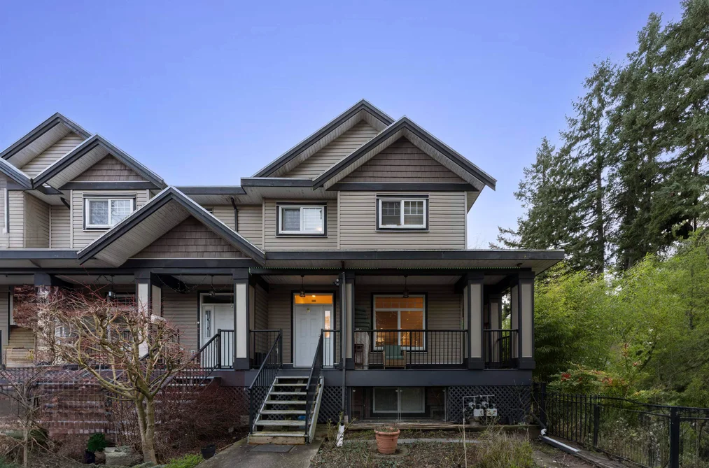 Row House (Non-Strata) for sale at 9347 122 Street Surrey British Columbia - MLS: R3091097
