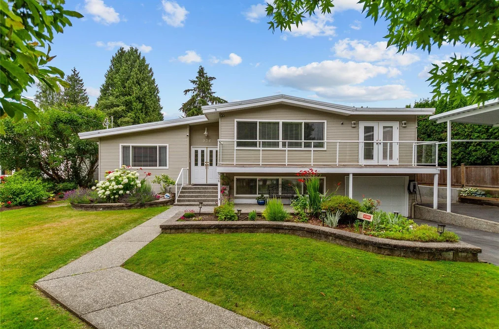 House for sale at 936 Caithness Crescent Port Moody British Columbia - MLS: R3144409