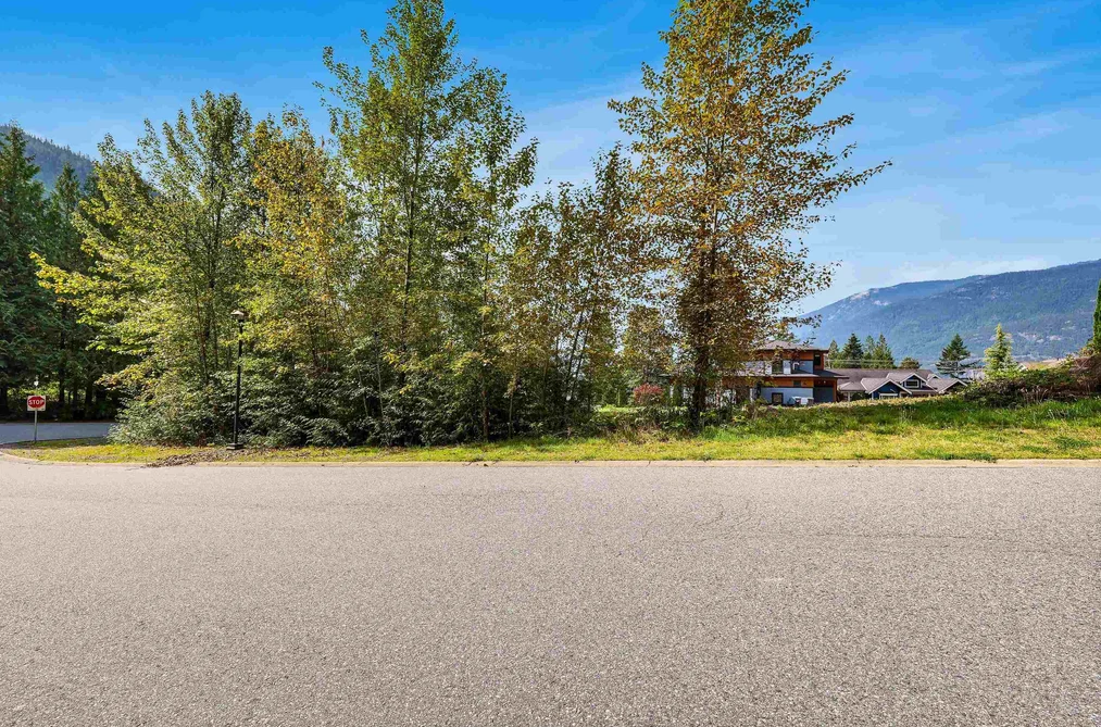 936 Thistle Place, Britannia Beach, BC - MLS: R3164717 - Photo 10