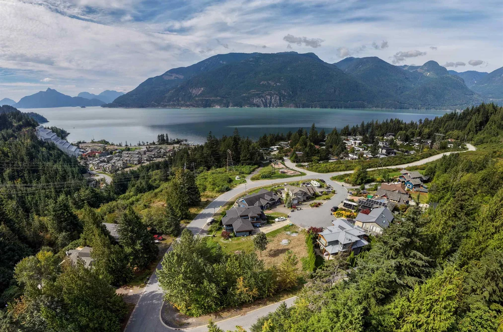 936 Thistle Place, Britannia Beach, BC - MLS: R3164717 - Photo 2