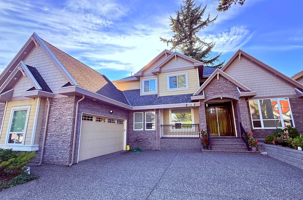 House for sale at 9361 124 Street Surrey British Columbia - MLS: R3160395