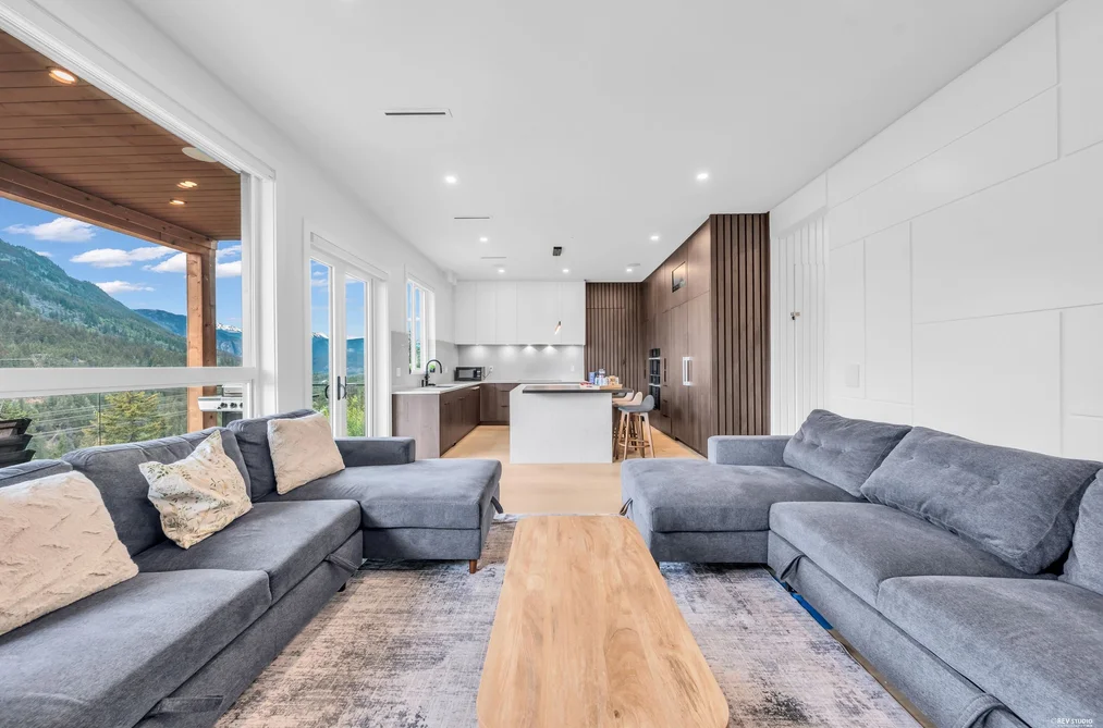 9361 WEDGEMOUNT PLATEAU DRIVE, Whistler BC V8E 1M1, Whistler BC — Residential for Sale — Photo 11 of 40