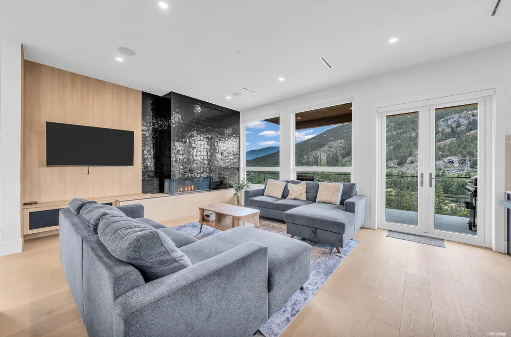 9361 WEDGEMOUNT PLATEAU DRIVE, Whistler BC V8E 1M1, Whistler BC — Residential for Sale — Photo 12 of 40