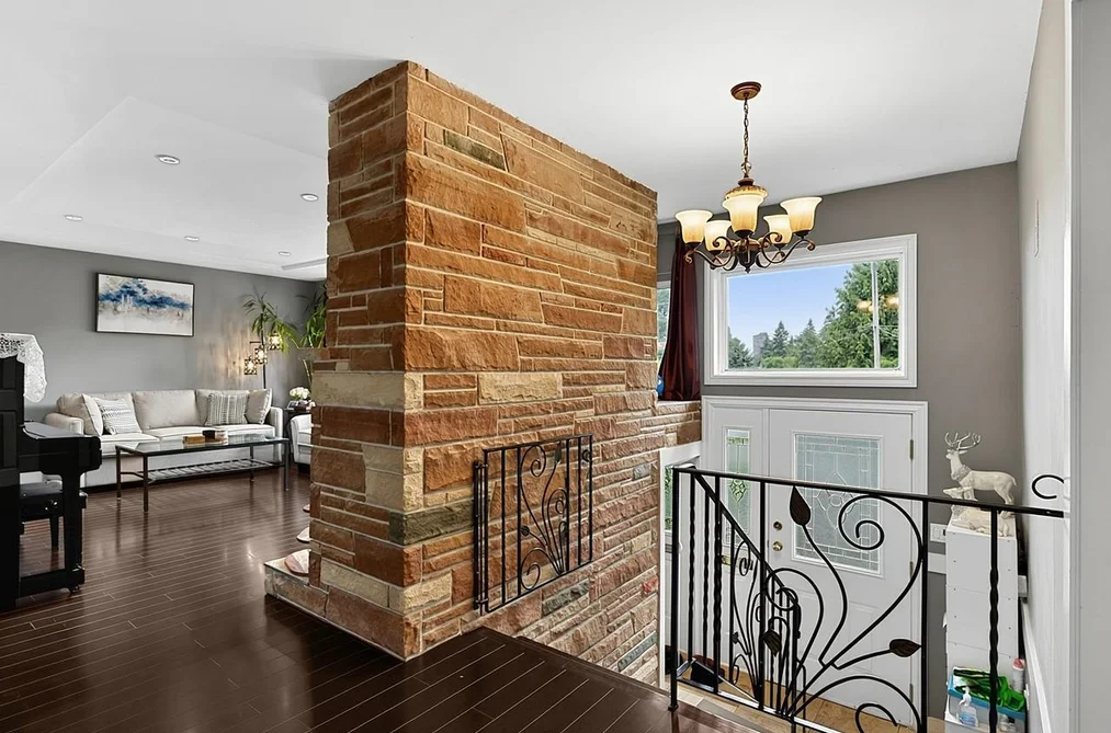 937 KINSAC STREET, Coquitlam BC V3J 4T8, Coquitlam BC — Residential for Sale - Photo 2