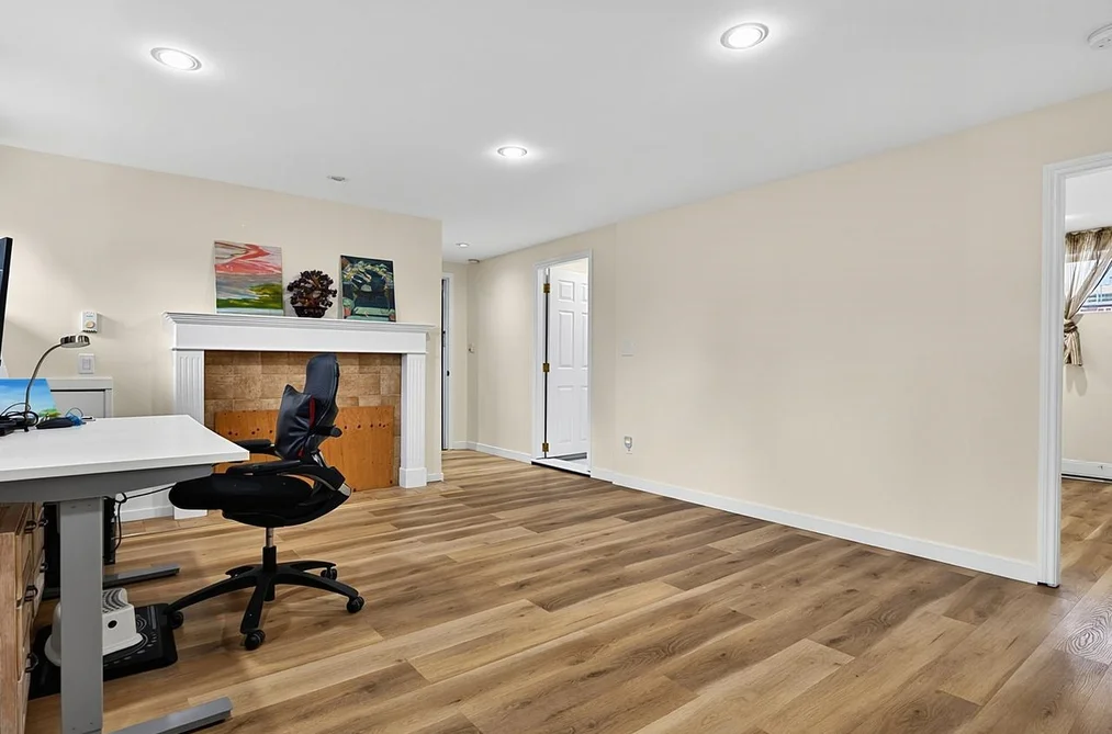 937 KINSAC STREET, Coquitlam BC V3J 4T8, Coquitlam BC — Residential for Sale — Photo 21 of 39