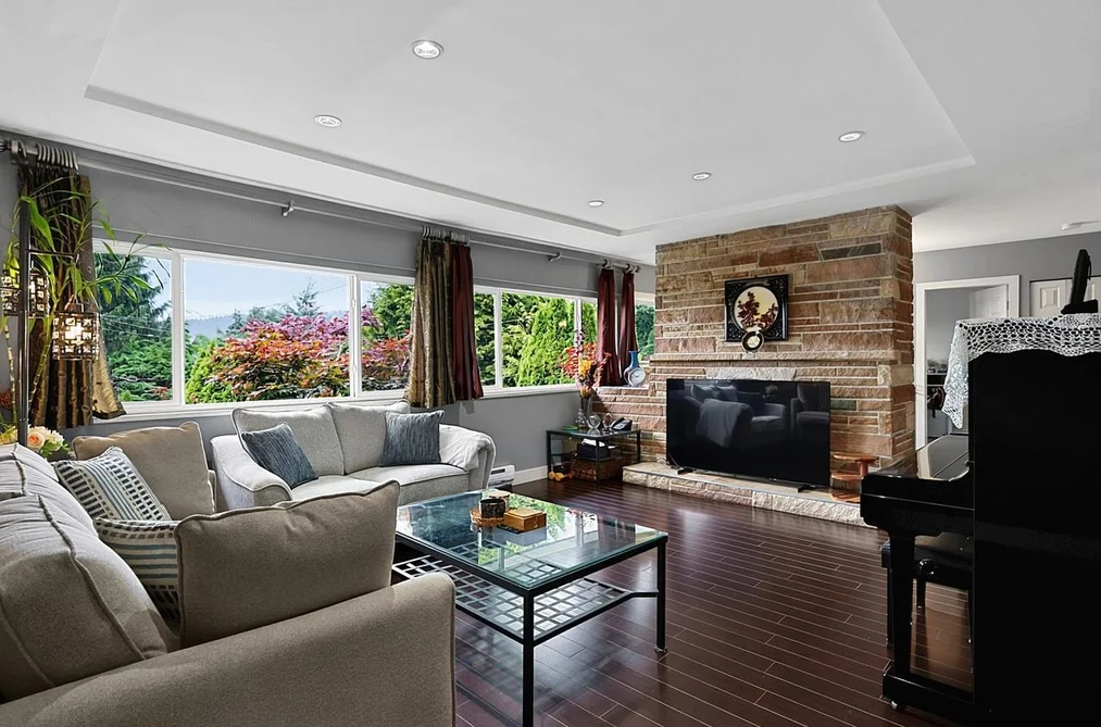 937 KINSAC STREET, Coquitlam BC V3J 4T8, Coquitlam BC — Residential for Sale — Photo 5 of 39