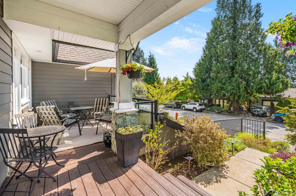 938 BEAUMONT DRIVE, North Vancouver BC V7R 1P4, North Vancouver BC — Residential for Sale - Photo 2