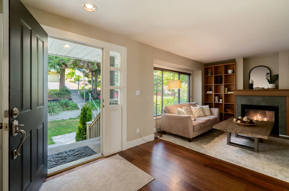 939 CALVERHALL STREET, North Vancouver BC V7L 1Y1, North Vancouver BC — Residential for Sale - Photo 4
