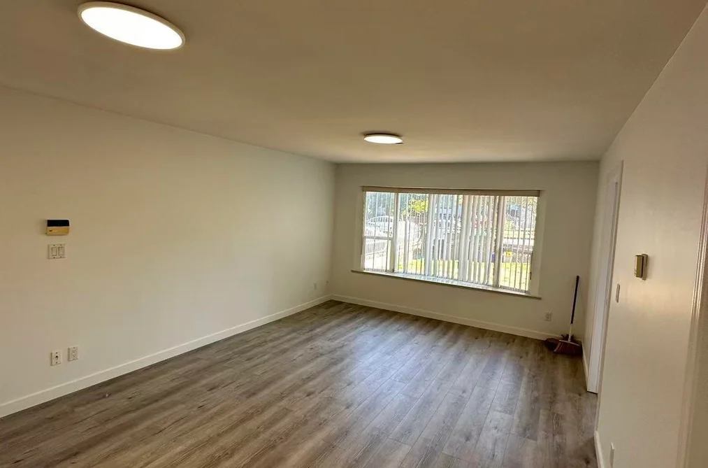 939 E 26TH AVENUE, Vancouver BC V5V 2J3, Vancouver BC — Residential for Sale - Photo 2