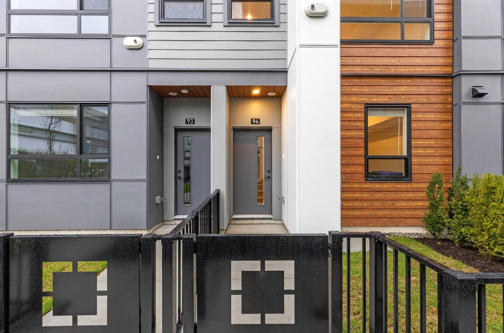 Townhouse for sale at 94 30530 Cardinal Avenue Abbotsford British Columbia - MLS: R3076593