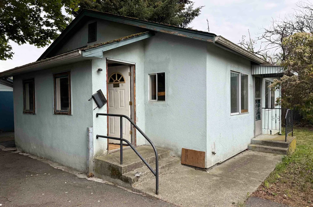 9405 BROADWAY STREET, Chilliwack BC V2P 5T8, Chilliwack BC — Residential for Sale - Photo 2