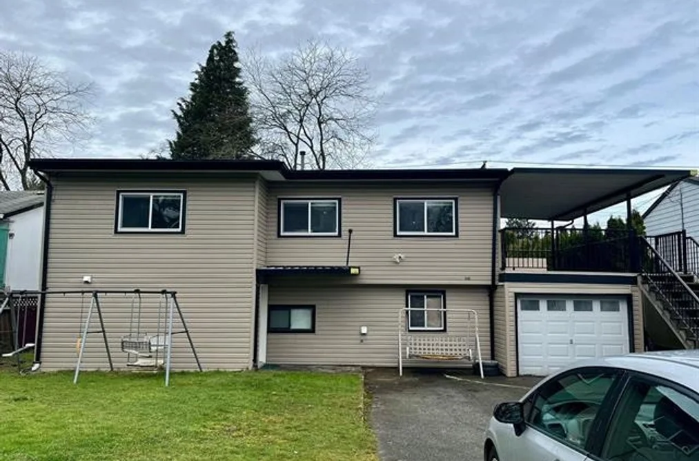 House for sale at 9416 132 Street Surrey British Columbia - MLS: R3077161