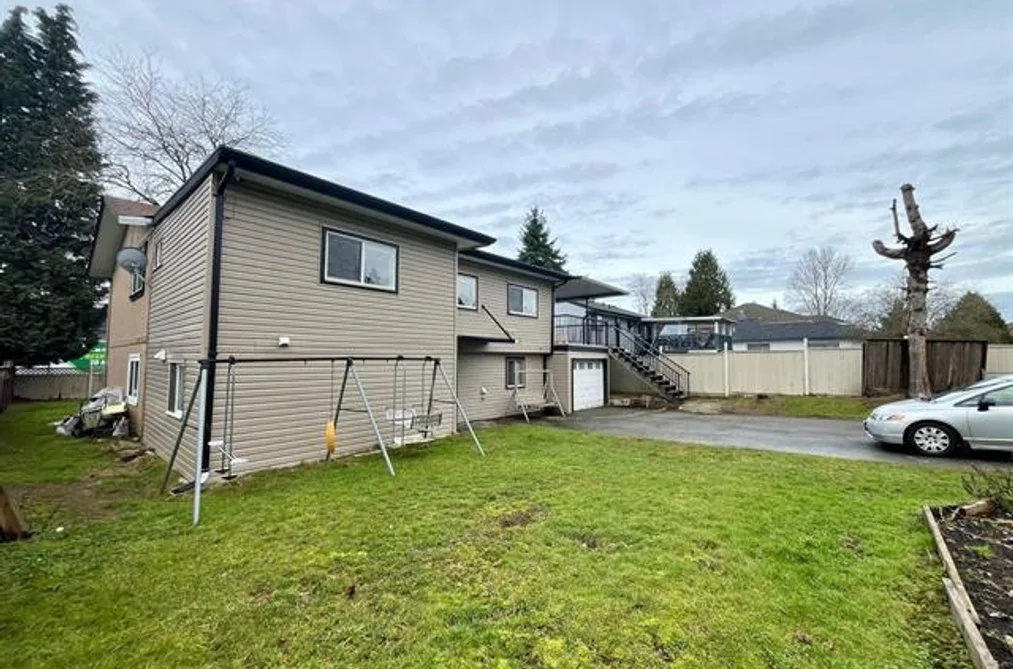 9416 132 STREET, Surrey BC V3V 5R3, Surrey BC — Residential for Sale - Photo 2