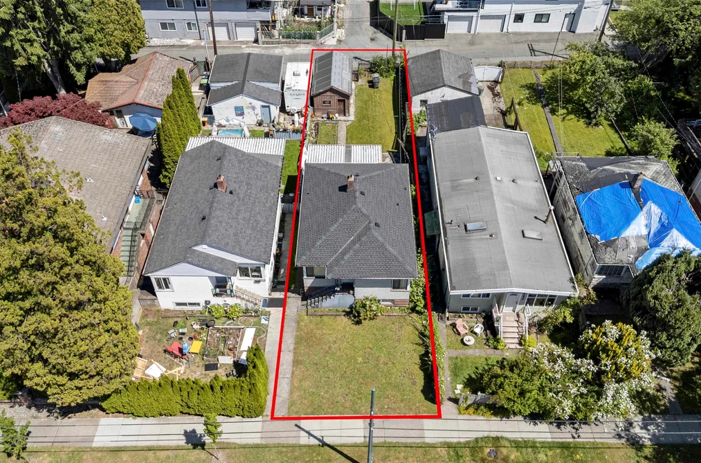 942 NANAIMO STREET, Vancouver BC V5L 4S9, Vancouver BC — Residential for Sale — Photo 2 of 33